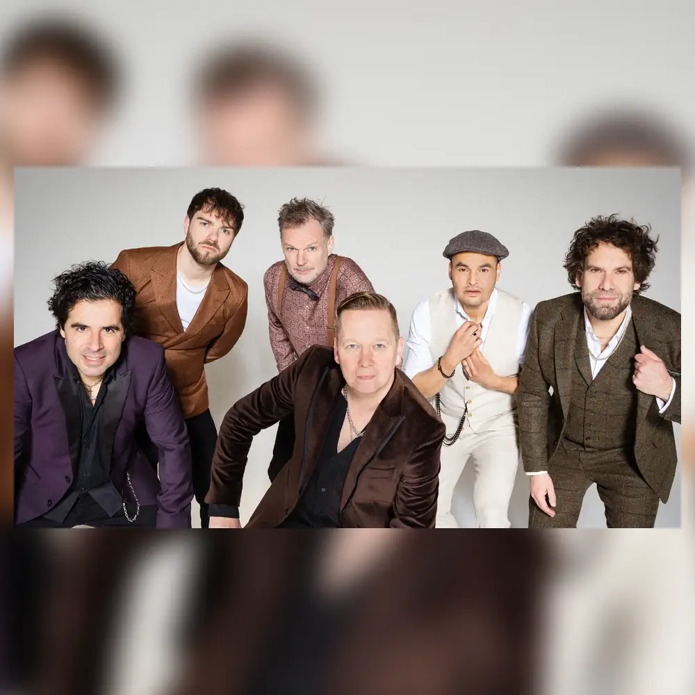 Van Dik Hout · 30 Jaar Stil In Mij